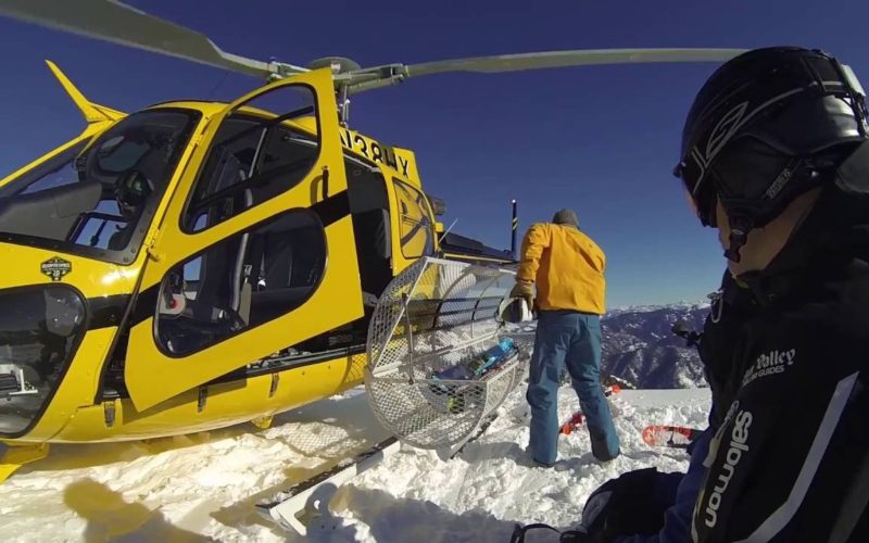 high-mountiain-heli-ski-helicopter-landing
